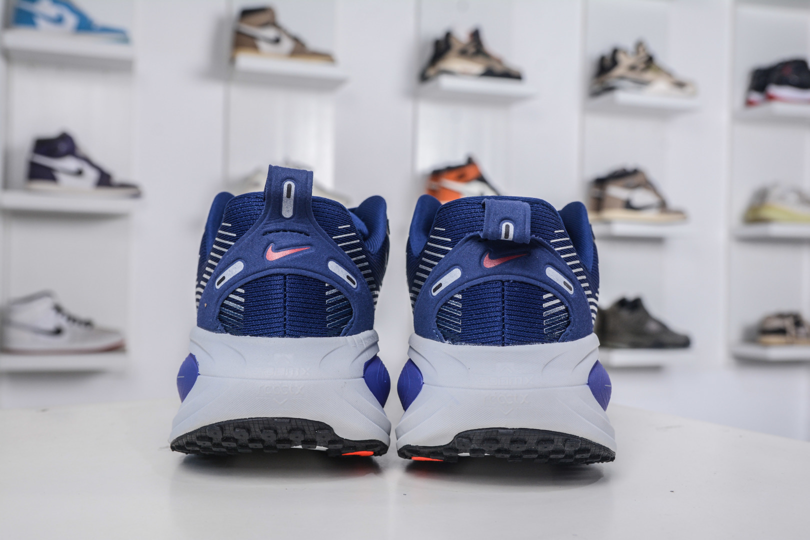 X版 Nike Vomero 18 时尚舒适防滑耐磨 低帮 休闲训练跑步鞋 HM6803-401-Top High Quatity Cheap Sneakers Fashion Clothing Clothes Bags handbags Shoes of all Brand wholesale With The best Quality And Beautiful Price from China Factory Chinese suppliers wholesaler seller X版 Nike Vomero 18 时尚舒适防滑耐磨 低帮 休闲训练跑步鞋 HM6803-401