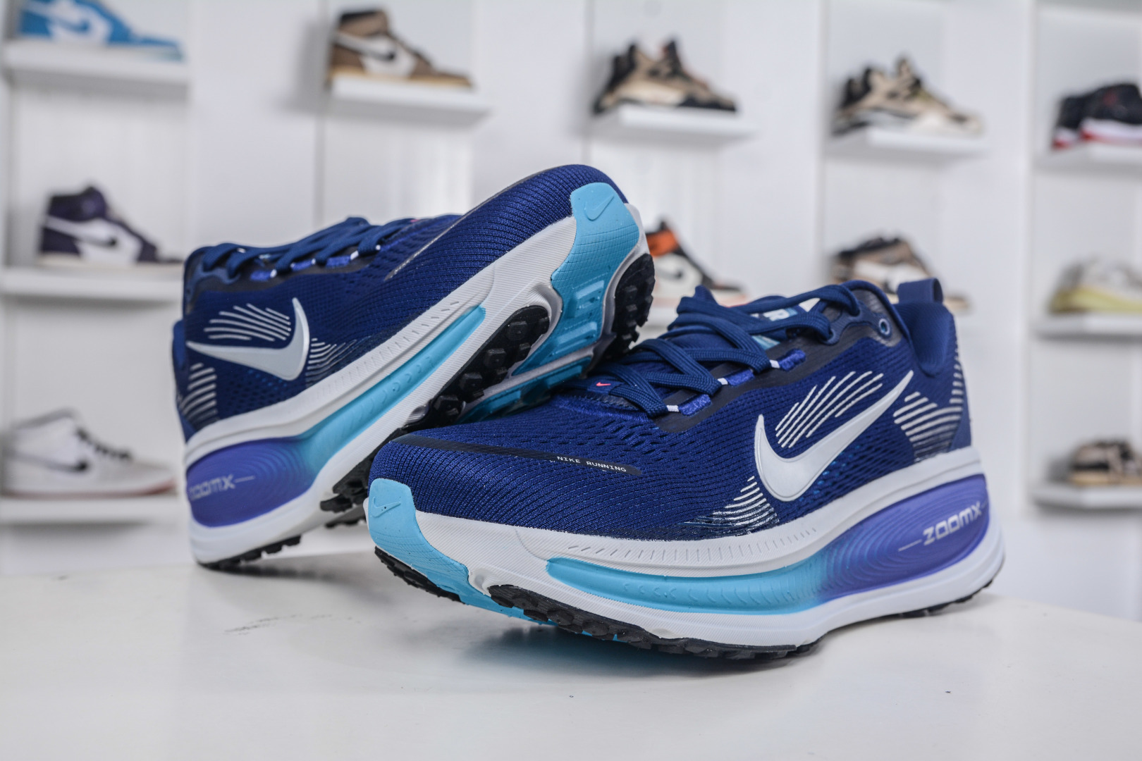 X版 Nike Vomero 18 时尚舒适防滑耐磨 低帮 休闲训练跑步鞋 HM6803-401-Top High Quatity Cheap Sneakers Fashion Clothing Clothes Bags handbags Shoes of all Brand wholesale With The best Quality And Beautiful Price from China Factory Chinese suppliers wholesaler seller X版 Nike Vomero 18 时尚舒适防滑耐磨 低帮 休闲训练跑步鞋 HM6803-401