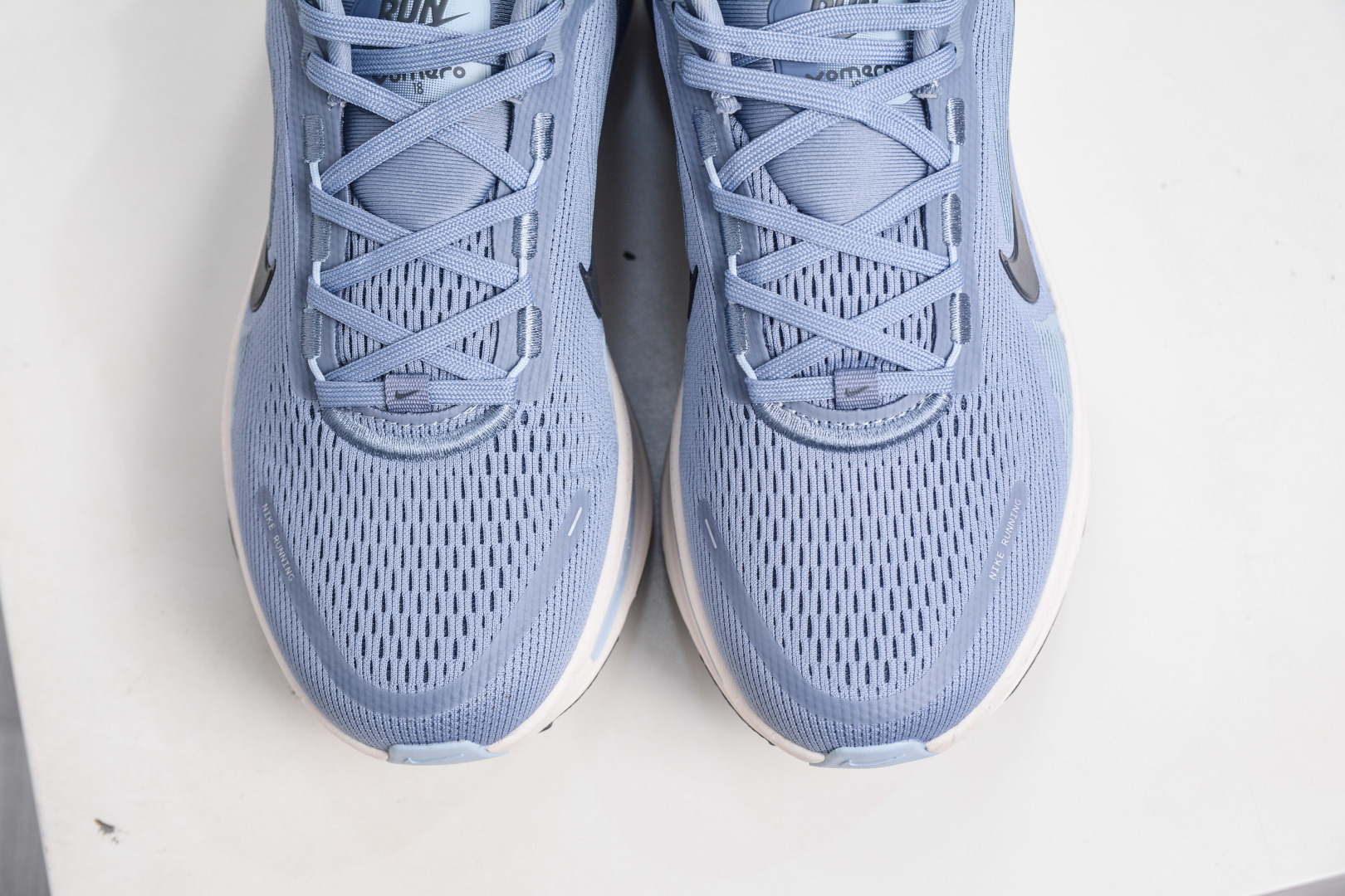 X版 Nike Vomero 18 时尚舒适防滑耐磨 低帮 休闲训练跑步鞋 HM6803-402 X版 Nike Vomero 18 时尚舒适防滑耐磨 低帮 休闲训练跑步鞋 HM6803-402