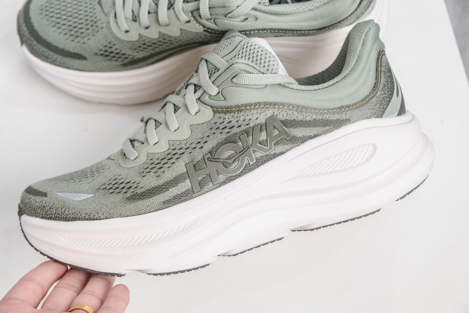 200 X版 HOKA ONE ONE Bondi 9 邦迪九代 机能缓震跑鞋 1162011/SS