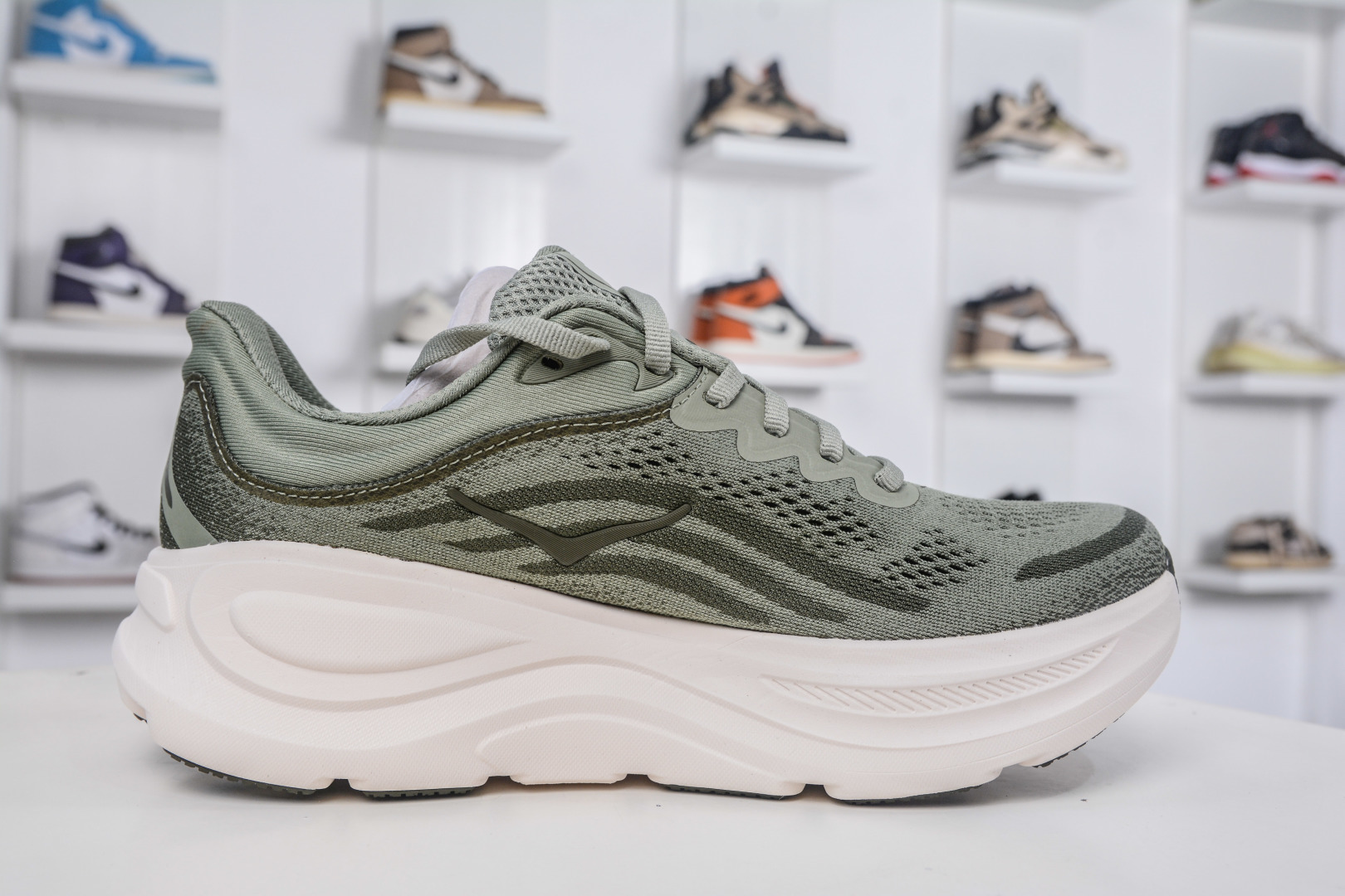 200 X版 HOKA ONE ONE Bondi 9 邦迪九代 机能缓震跑鞋 1162011/SS