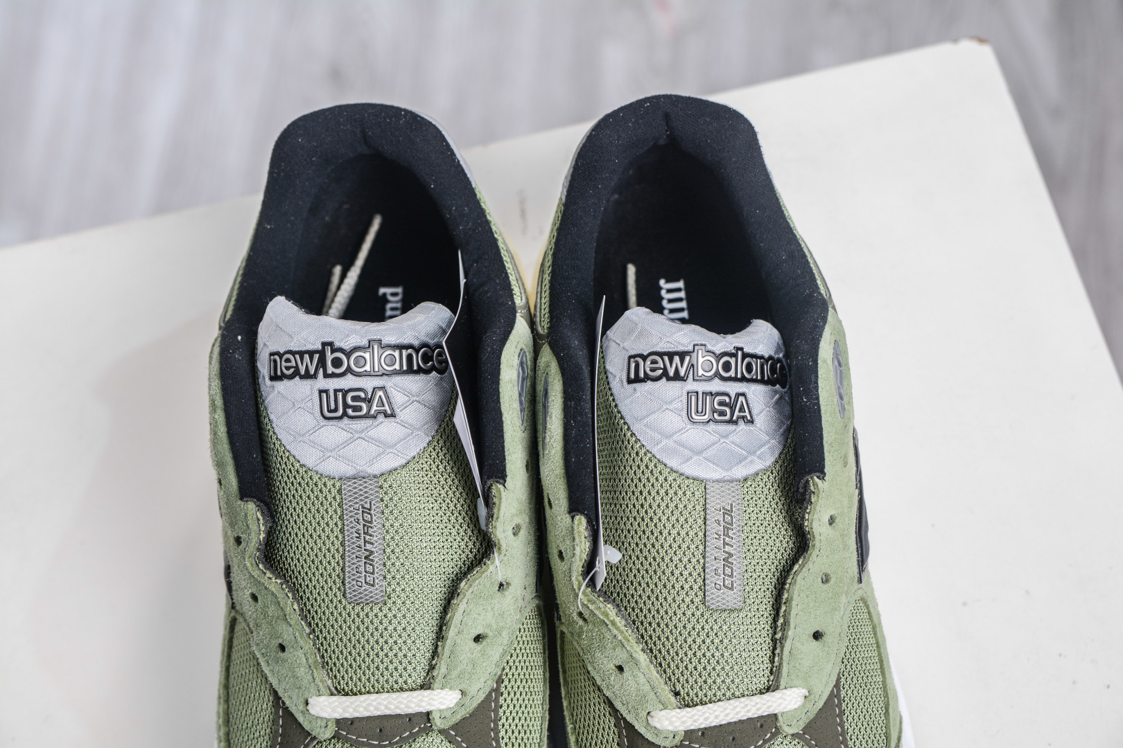 290 ZC总裁版 JJJJound x New Balance 990系列 新百伦NB990V3 联名草绿色 第三代总统复古慢跑鞋 M990JD3