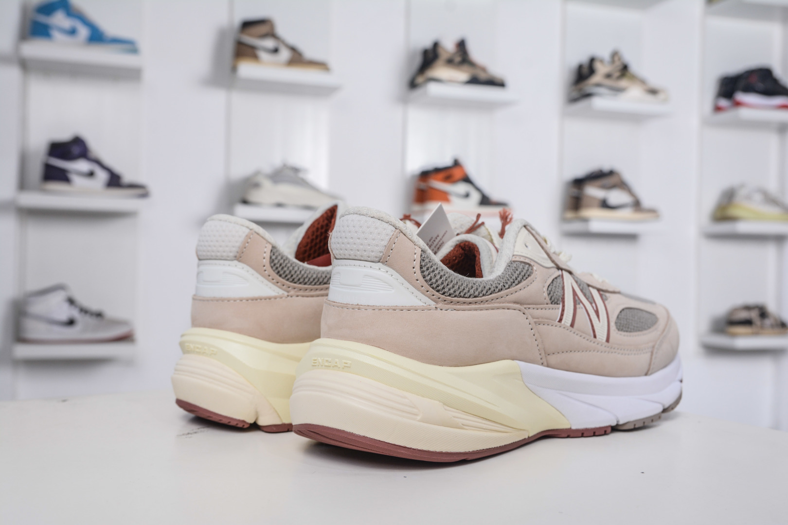 450 ZC总裁版Loro Piana x New Balance 990系列 新百伦NB990V6 第六代总统复古慢跑鞋 联名灰酒红 U990LO6-Chinese UA Cheap High Quatity Brand Clothes Bags handbags Sneakers wholesale wholesaler seller from China Factory suppliers Fashion Clothing Shoes best Quality Beautiful Price 450 ZC总裁版Loro Piana x New Balance 990系列 新百伦NB990V6 第六代总统复古慢跑鞋 联名灰酒红 U990LO6