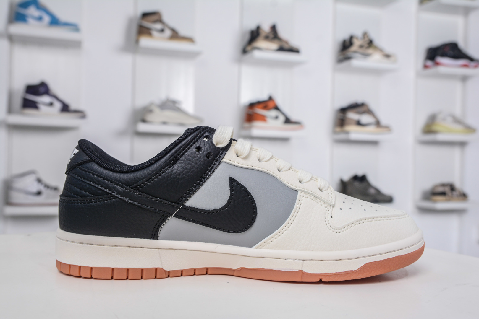 Nike SB Dunk Low X Stussy - Classic Style, Premium Comfort, Perfect Fit 4 cmp i1757609658657 919 0 2