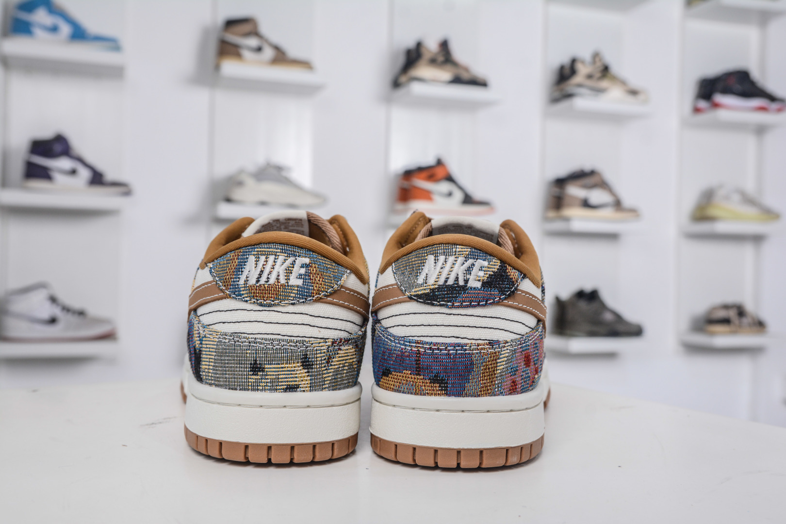 Nike SB Dunk Low Retro Woven Bear Sneakers, Original Top Layer Material 3 cmp i1757609791447 356 0 1