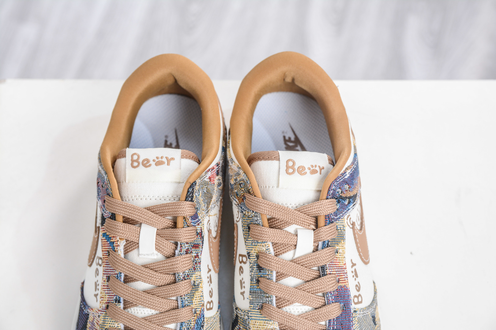Nike SB Dunk Low Retro Woven Bear Sneakers, Original Top Layer Material 9 cmp i1757609791449 2334 0 7
