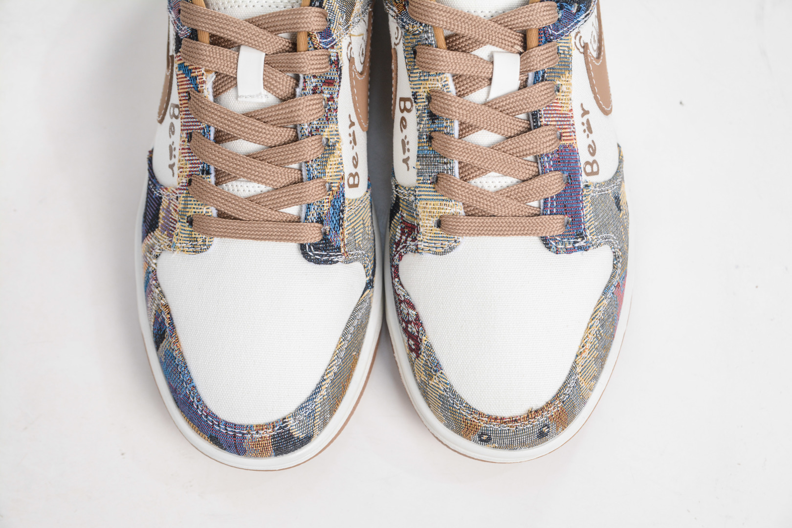 Nike SB Dunk Low Retro Woven Bear Sneakers, Original Top Layer Material 10 cmp i1757609792950 9443 0 8