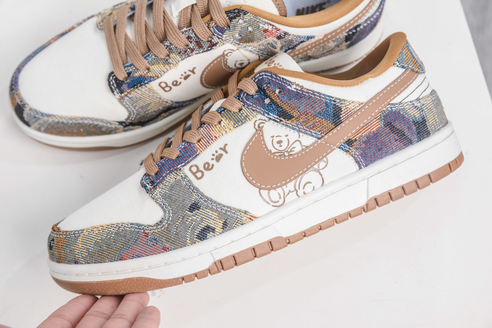 Nike SB Dunk Low Retro Woven Bear Sneakers, Original Top Layer Material 8 cmp i1757609792953 8568 0 6