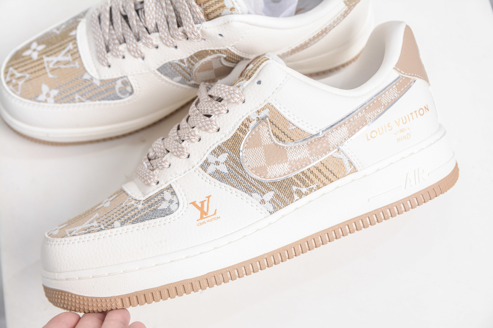 Nike Air Force 1 Low x Louis Vuitton White Yellow Canvas Print Sneakers 7 cmp i1757609979506 5530 0 6