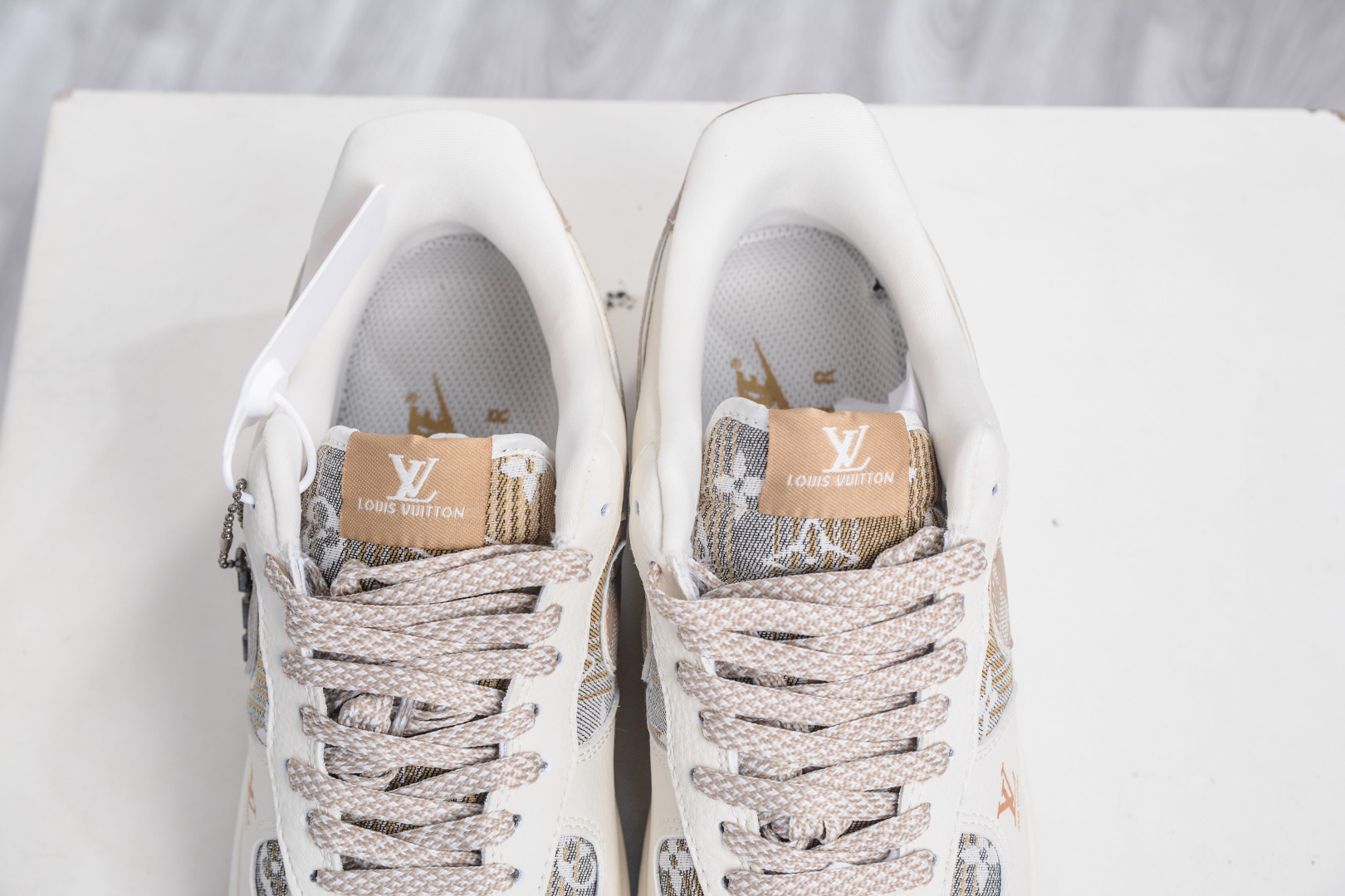 Nike Air Force 1 Low x Louis Vuitton White Yellow Canvas Print Sneakers 8 cmp i1757609979507 7228 0 7