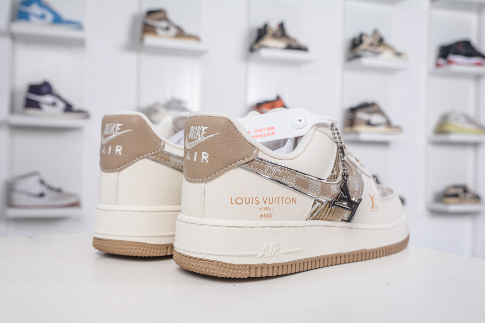 Nike Air Force 1 Low x Louis Vuitton White Yellow Canvas Print Sneakers 6 cmp i1757609980442 5170 0 5