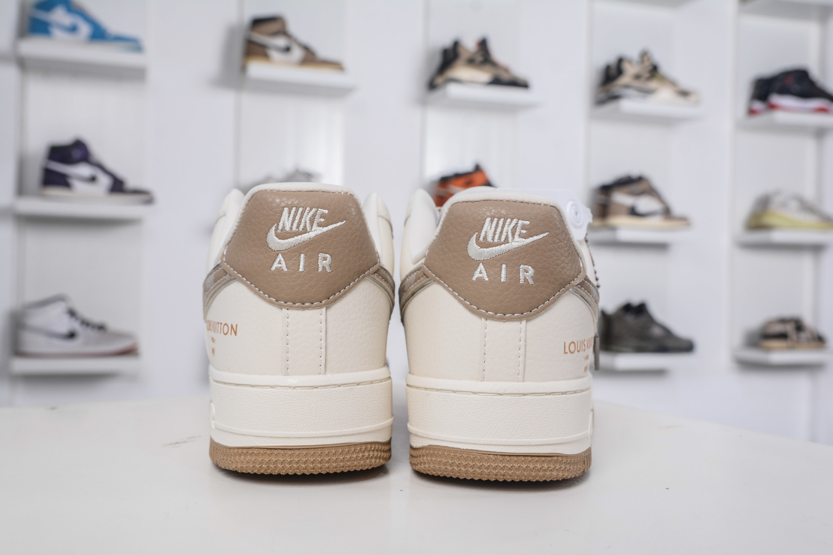 Nike Air Force 1 Low x Louis Vuitton White Yellow Canvas Print Sneakers 2 cmp i1757609980445 2604 0 1