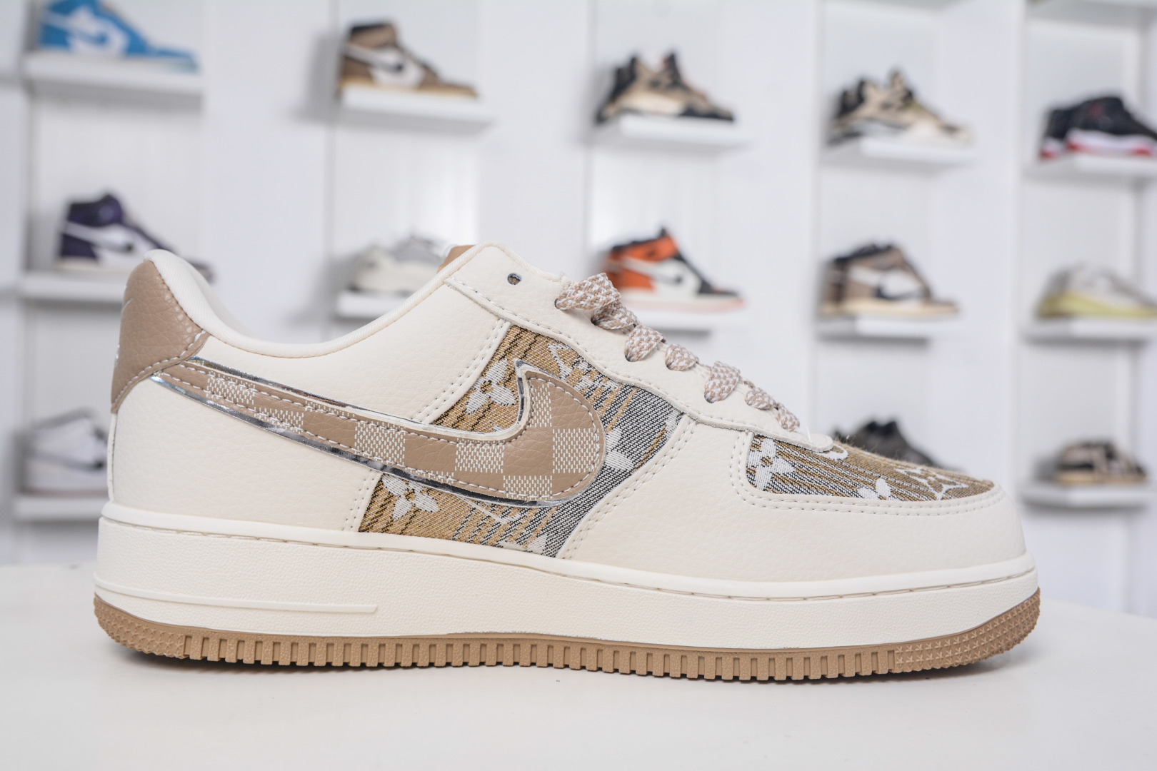 Nike Air Force 1 Low x Louis Vuitton White Yellow Canvas Print Sneakers 3 cmp i1757609980448 223 0 2
