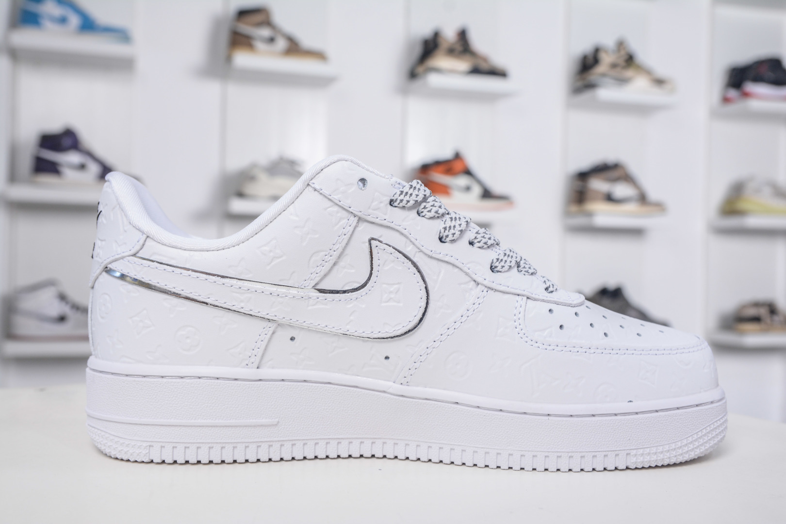 Nike Air Force 1 Low 07 x Louis Vuitton LV联名-全白印花 XL1979-110 Nike Air Force 1 Low 07 x Louis Vuitton LV联名-全白印花 XL1979-110