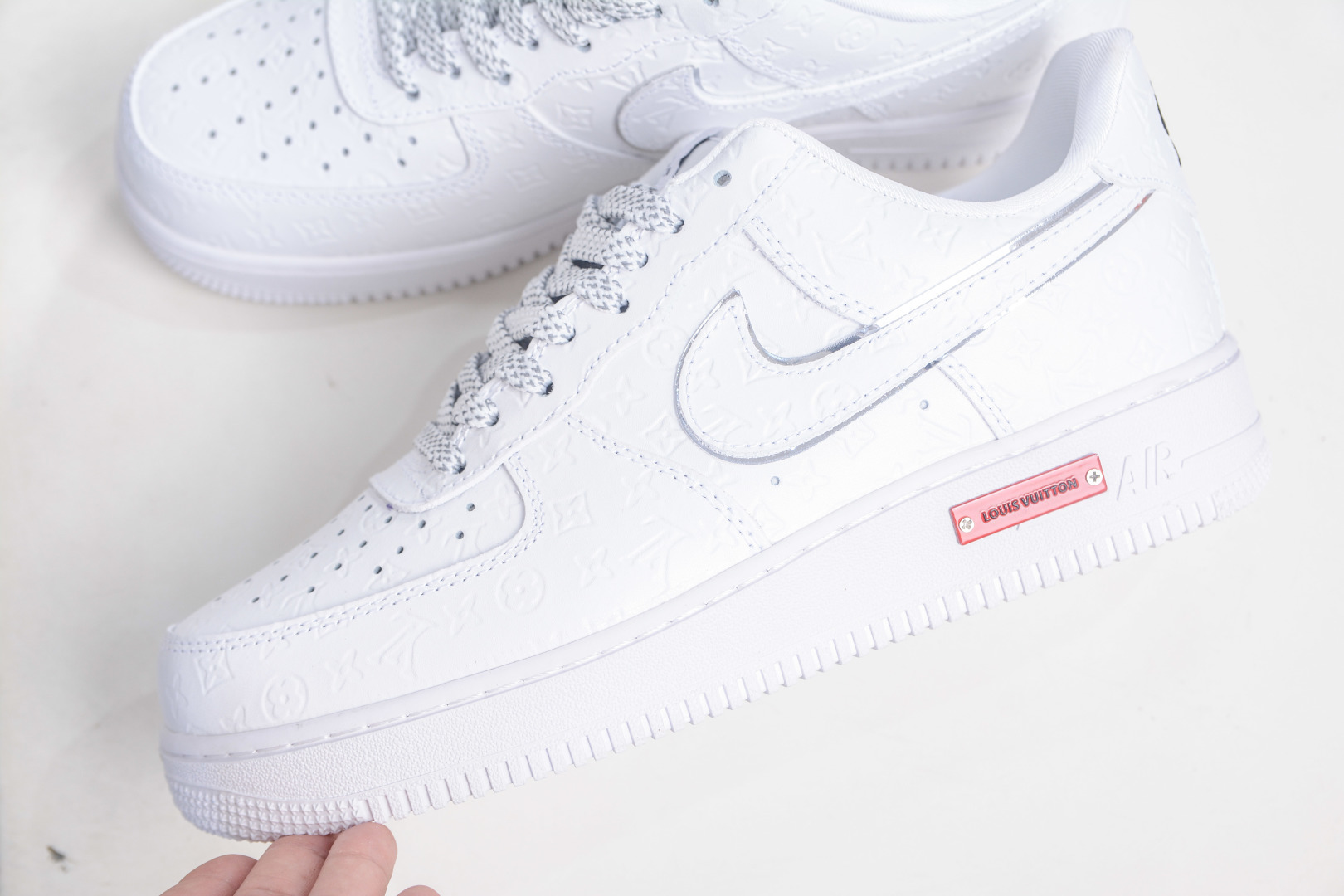 Nike Air Force 1 Low 07 x Louis Vuitton LV联名-全白印花 XL1979-110 Nike Air Force 1 Low 07 x Louis Vuitton LV联名-全白印花 XL1979-110