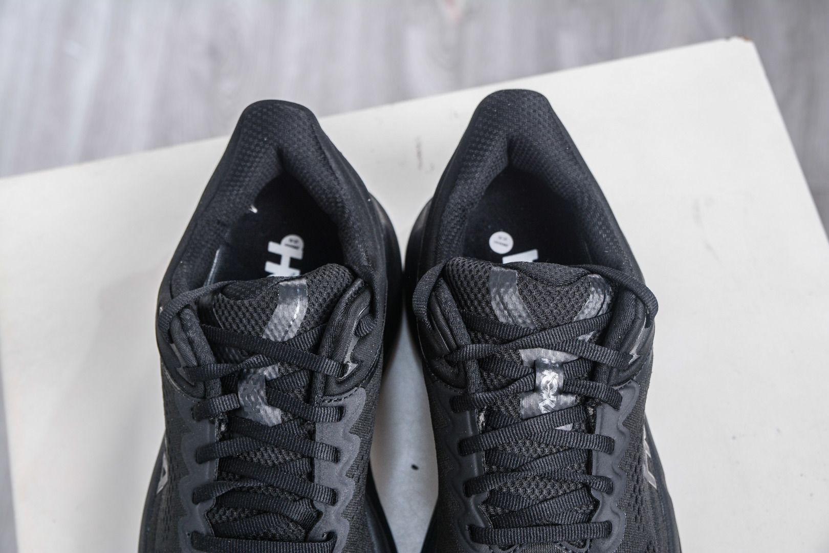 200 X版 HOKA ONE ONE Bondi 9 邦迪九代 机能缓震跑鞋 1162014/BBLC-Chinese UA Cheap High Quatity Brand Clothes Bags handbags Sneakers wholesale wholesaler seller from China Factory suppliers Fashion Clothing Shoes best Quality Beautiful Price 200 X版 HOKA ONE ONE Bondi 9 邦迪九代 机能缓震跑鞋 1162014/BBLC