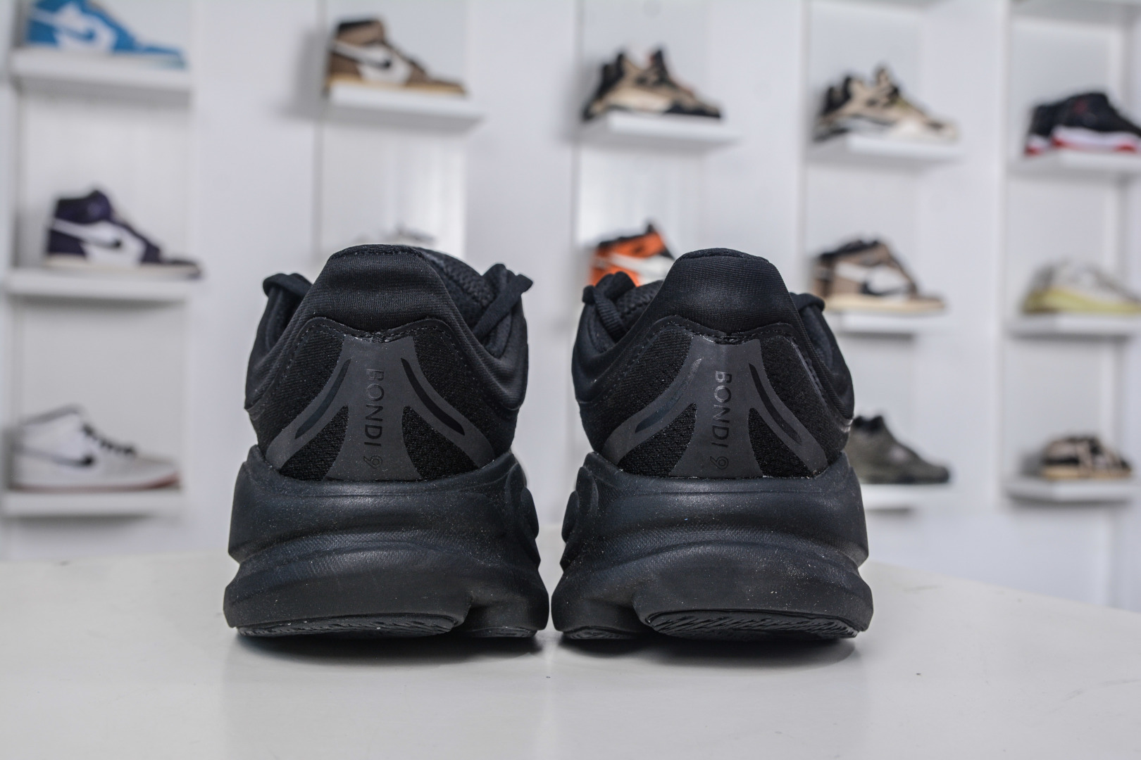 200 X版 HOKA ONE ONE Bondi 9 邦迪九代 机能缓震跑鞋 1162014/BBLC-Chinese UA Cheap High Quatity Brand Clothes Bags handbags Sneakers wholesale wholesaler seller from China Factory suppliers Fashion Clothing Shoes best Quality Beautiful Price 200 X版 HOKA ONE ONE Bondi 9 邦迪九代 机能缓震跑鞋 1162014/BBLC