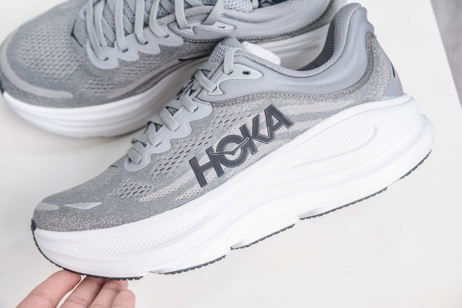 X版 HOKA ONE ONE Bondi 9 邦迪九代 机能缓震跑鞋 1162013/GCTC