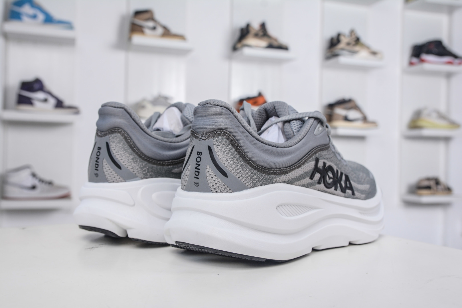 X版 HOKA ONE ONE Bondi 9 邦迪九代 机能缓震跑鞋 1162013/GCTC