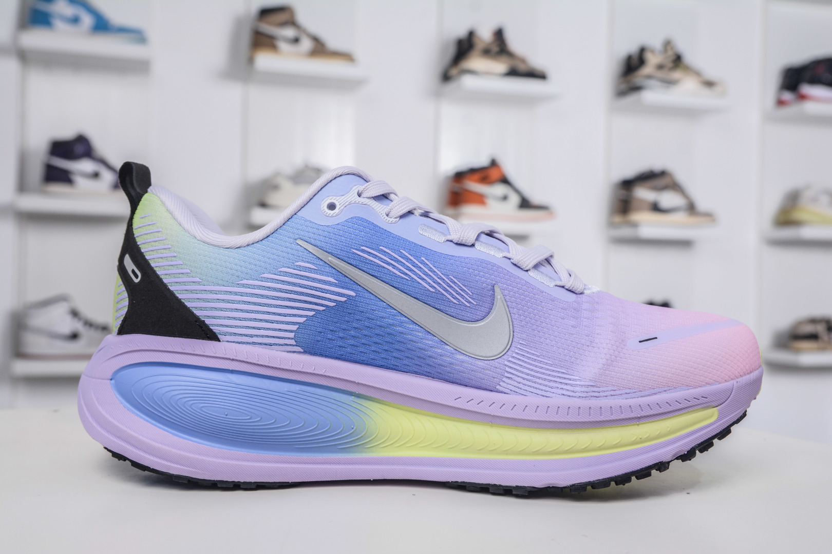 Nike Vomero 18: Stylish, Comfortable, and Durable Running Shoes for Women 3 cmp i1757610420322 5855 0 2