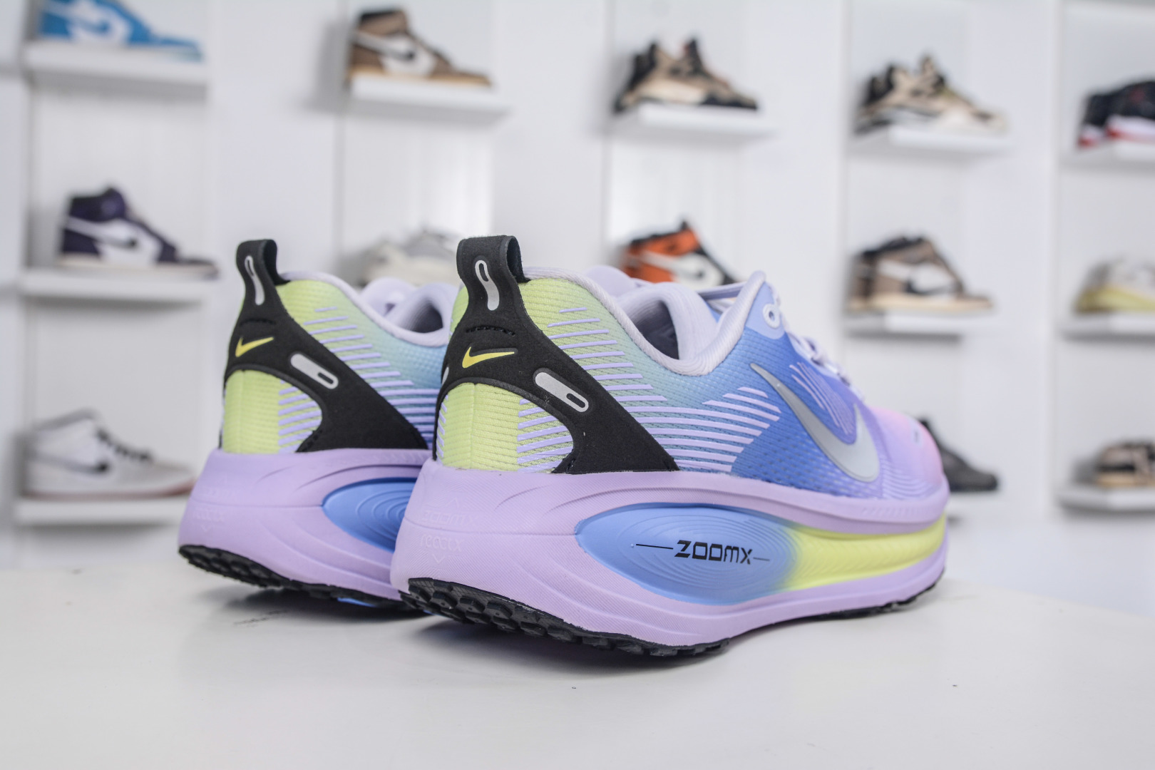 Nike Vomero 18: Stylish, Comfortable, and Durable Running Shoes for Women 6 cmp i1757610421388 1246 0 5