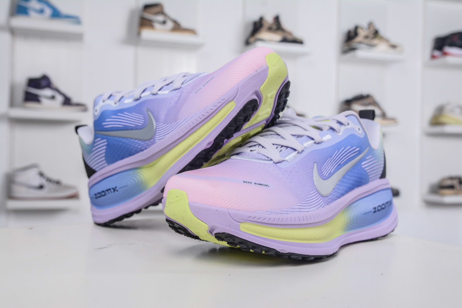 Nike Vomero 18: Stylish, Comfortable, and Durable Running Shoes for Women 4 cmp i1757610421399 6939 0 3