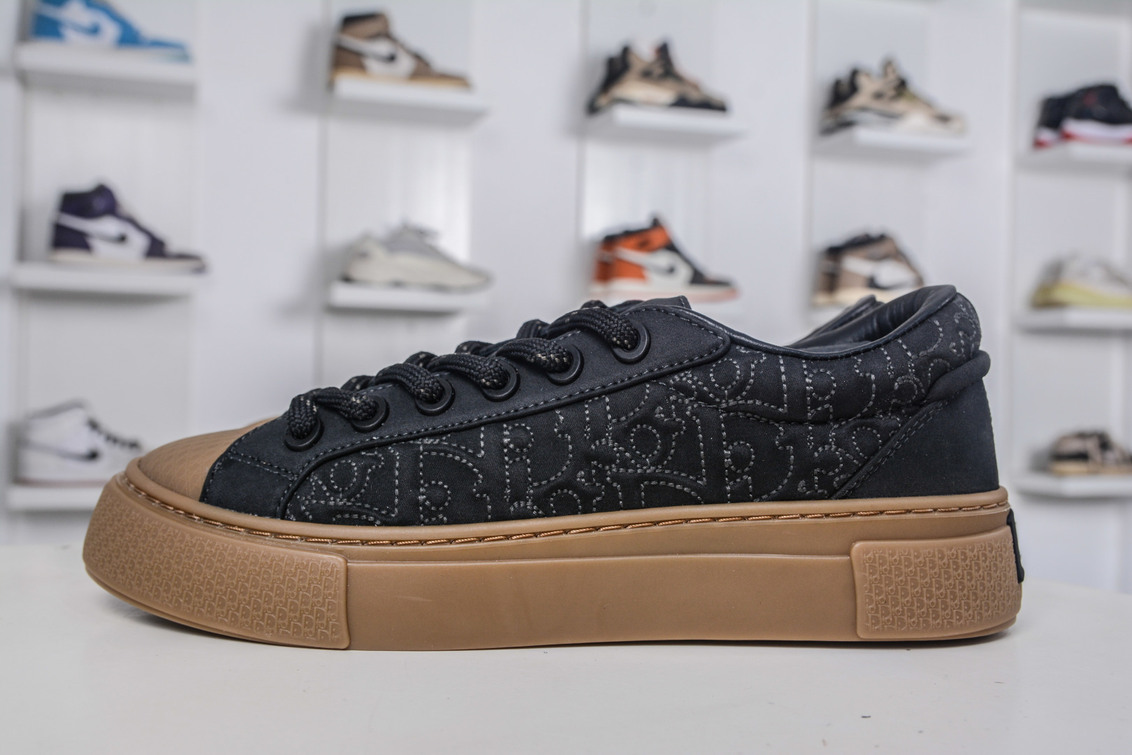 Dior B33 Men's Black Suede Printed Lace-Up Fashion Sneakers Tennis Shoes 2 cmp i1757610757582 1931 0 0