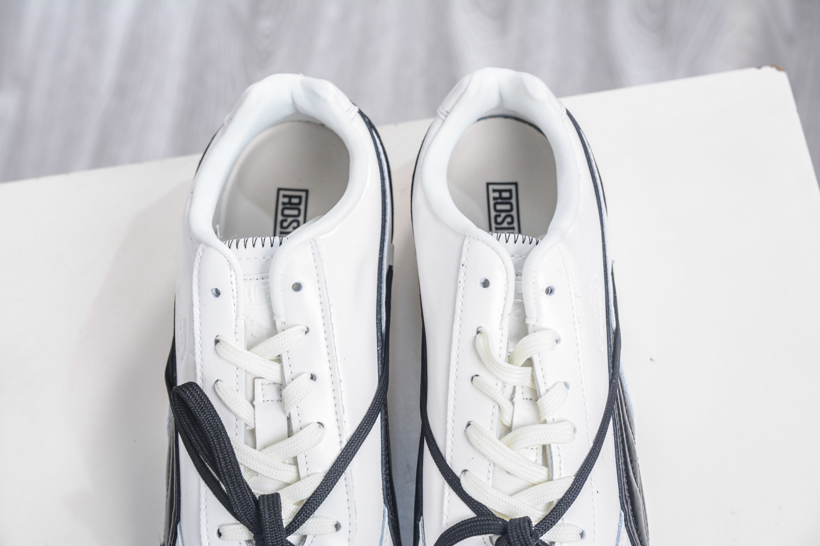 Rose x PUMA彪马 Speedcat 系列 联名款 赛车 德训双鞋带 绑带休闲运动低帮板鞋 404390-01