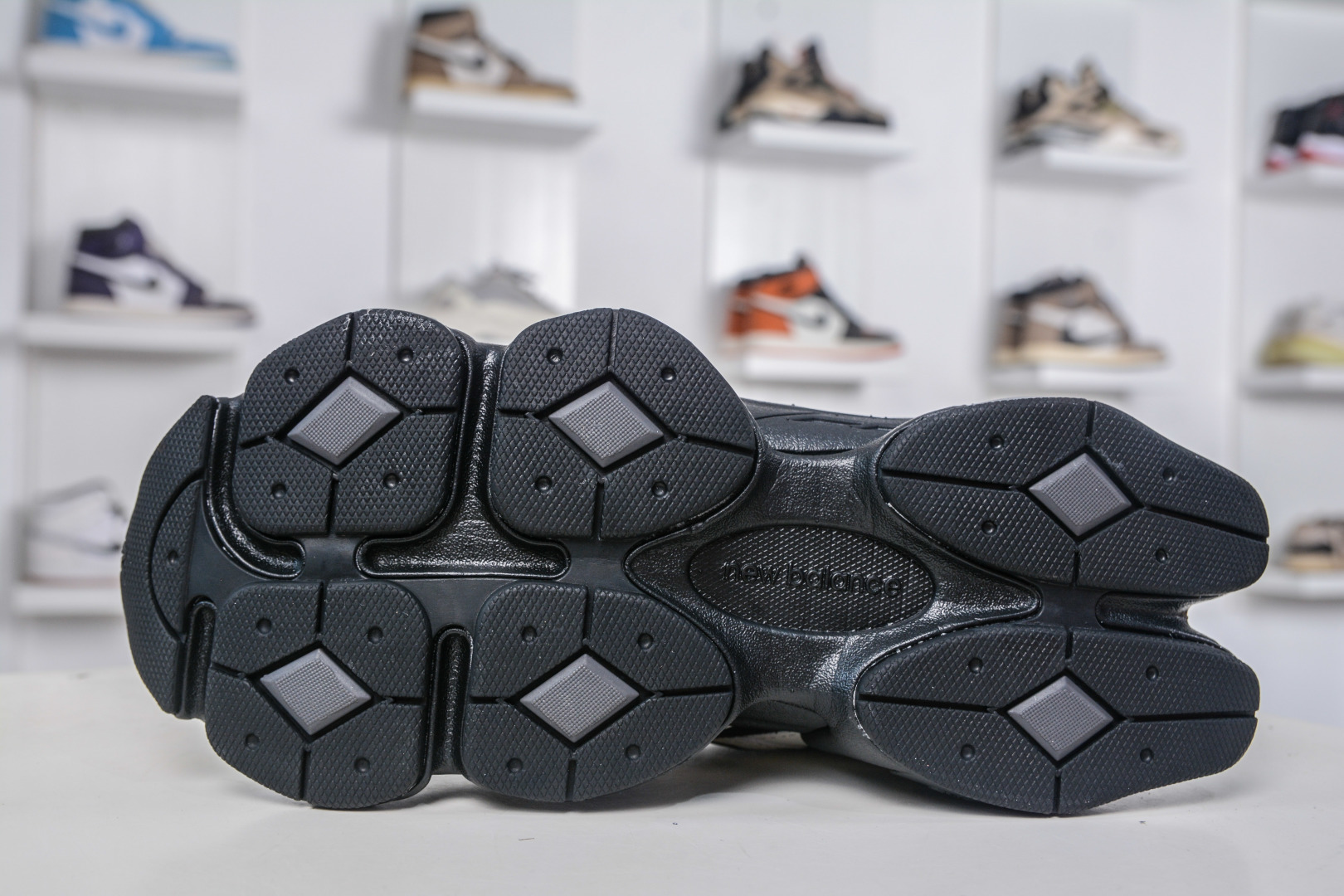 158 开学福利特价 New Balance NB9060系列 U9060Z 新百伦绒面革网布经典百搭防滑耐磨透气低帮生活休闲鞋