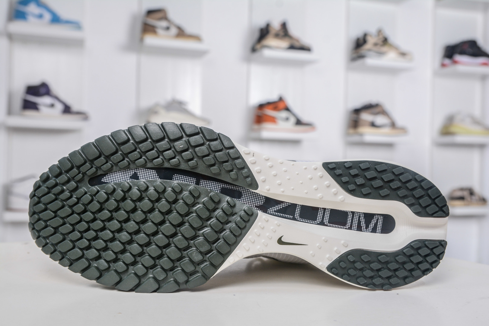 NK Pegasus Premium Run系列 全掌气垫纤维气柱网面跑步鞋 IH2288-001