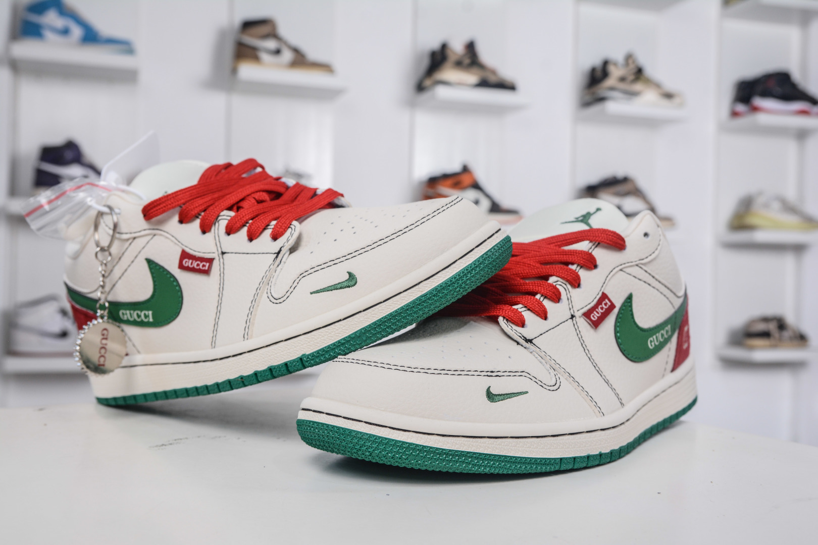 Nike Jordan Low x GUCCI 古驰联名-白绿红 LD2025-003-莆田鞋,莆田鞋货源,高仿鞋,高仿鞋货源,安福档口,莆田高仿鞋,莆田鞋批发,高仿鞋批发,莆田高仿运动鞋,高仿运动鞋,莆田运动鞋 Nike Jordan Low x GUCCI 古驰联名-白绿红 LD2025-003
