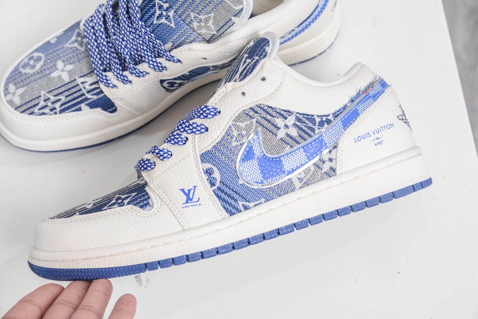Nike Jordan Low x Louis Vuitton LV联名-白蓝牛仔 QG1988-009-莆田鞋,莆田鞋货源,高仿鞋,高仿鞋货源,安福档口,莆田高仿鞋,莆田鞋批发,高仿鞋批发,莆田高仿运动鞋,高仿运动鞋,莆田运动鞋 Nike Jordan Low x Louis Vuitton LV联名-白蓝牛仔 QG1988-009