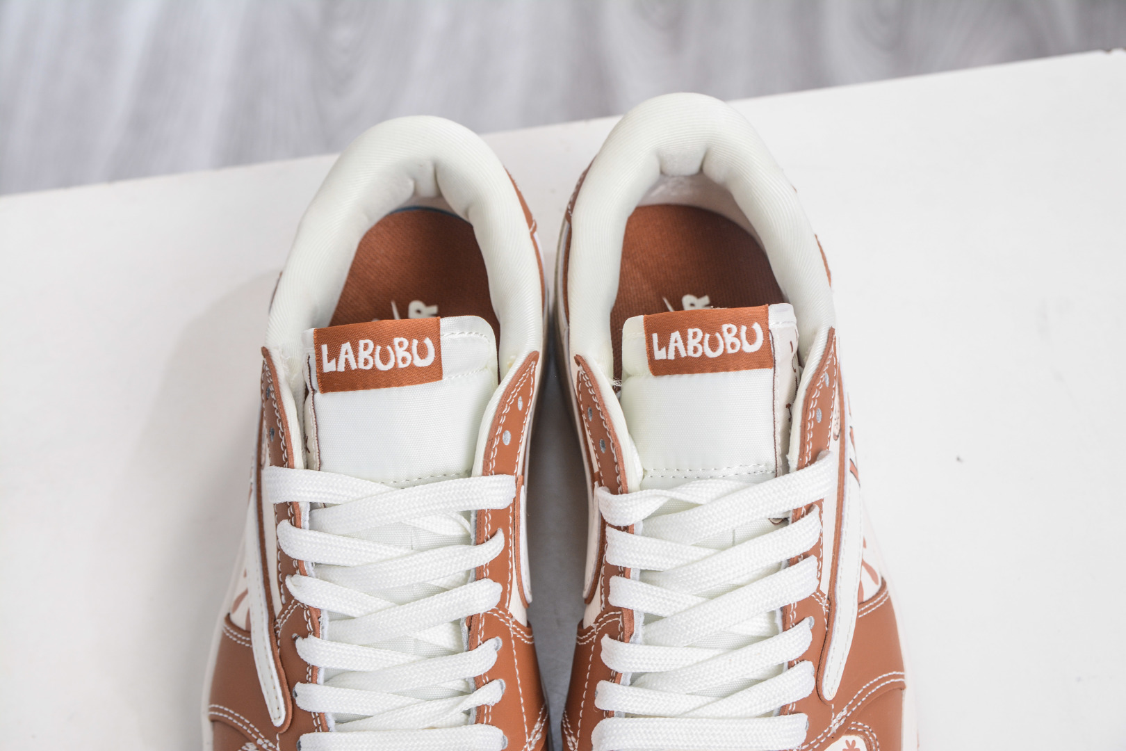 TS x Air Jordan AJ1 Low X LABUBU 低帮联名拉布布-白棕 DZ5899-020-莆田鞋,莆田鞋货源,高仿鞋,高仿鞋货源,安福档口,莆田高仿鞋,莆田鞋批发,高仿鞋批发,莆田高仿运动鞋,高仿运动鞋,莆田运动鞋 TS x Air Jordan AJ1 Low X LABUBU 低帮联名拉布布-白棕 DZ5899-020