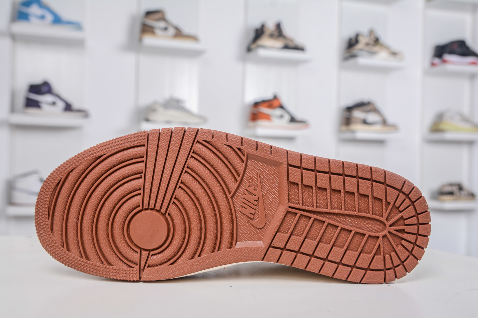 TS x Air Jordan AJ1 Low X LABUBU 低帮联名拉布布-白棕 DZ5899-020-莆田鞋,莆田鞋货源,高仿鞋,高仿鞋货源,安福档口,莆田高仿鞋,莆田鞋批发,高仿鞋批发,莆田高仿运动鞋,高仿运动鞋,莆田运动鞋 TS x Air Jordan AJ1 Low X LABUBU 低帮联名拉布布-白棕 DZ5899-020