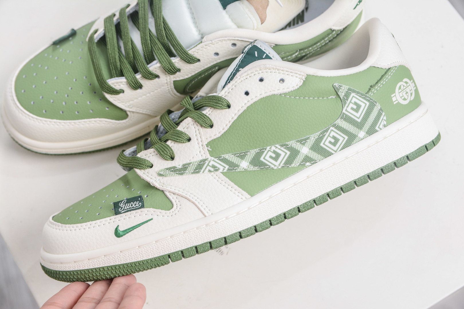 TS x Air Jordan x GUCCI AJ1 Low 倒钩低帮联名古驰-米绿方格 XS2025-028-莆田鞋,莆田鞋货源,高仿鞋,高仿鞋货源,安福档口,莆田高仿鞋,莆田鞋批发,高仿鞋批发,莆田高仿运动鞋,高仿运动鞋,莆田运动鞋 TS x Air Jordan x GUCCI AJ1 Low 倒钩低帮联名古驰-米绿方格 XS2025-028