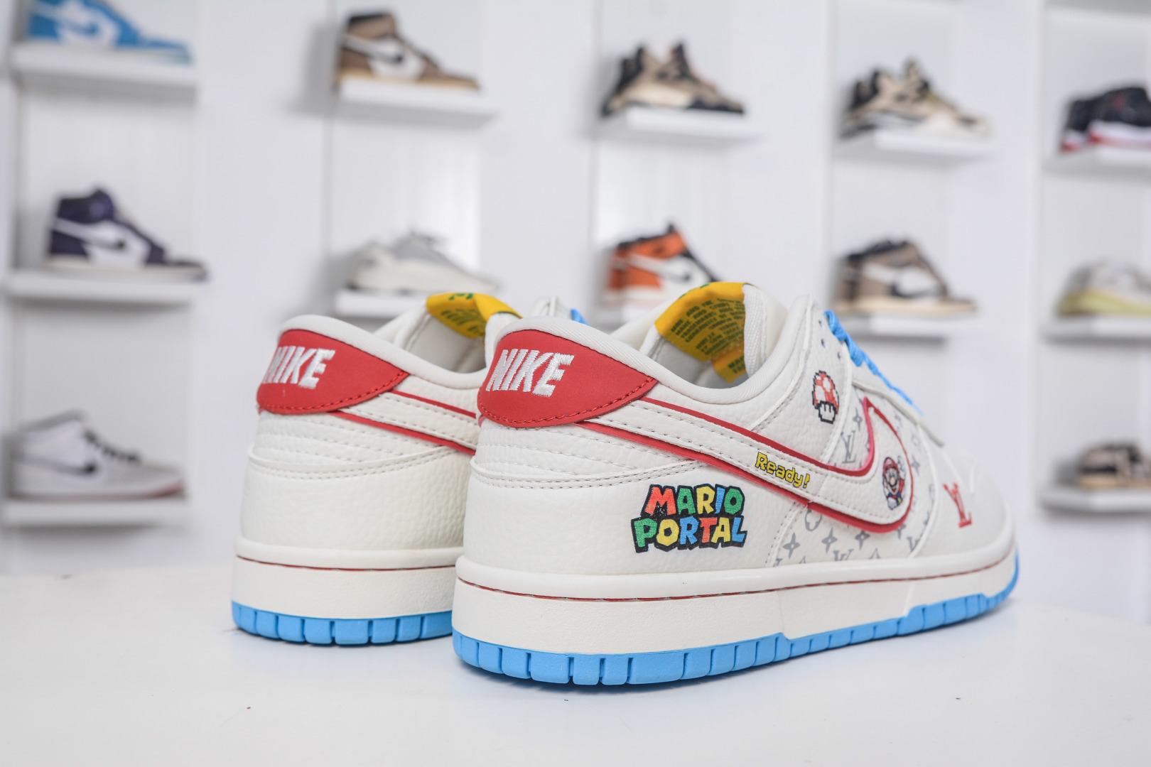 Nike SB Dunk Low x Louis Vuitton LV联名-马里奥 白蓝彩 SC0601-472-莆田鞋,莆田鞋货源,高仿鞋,高仿鞋货源,安福档口,莆田高仿鞋,莆田鞋批发,高仿鞋批发,莆田高仿运动鞋,高仿运动鞋,莆田运动鞋 Nike SB Dunk Low x Louis Vuitton LV联名-马里奥 白蓝彩 SC0601-472