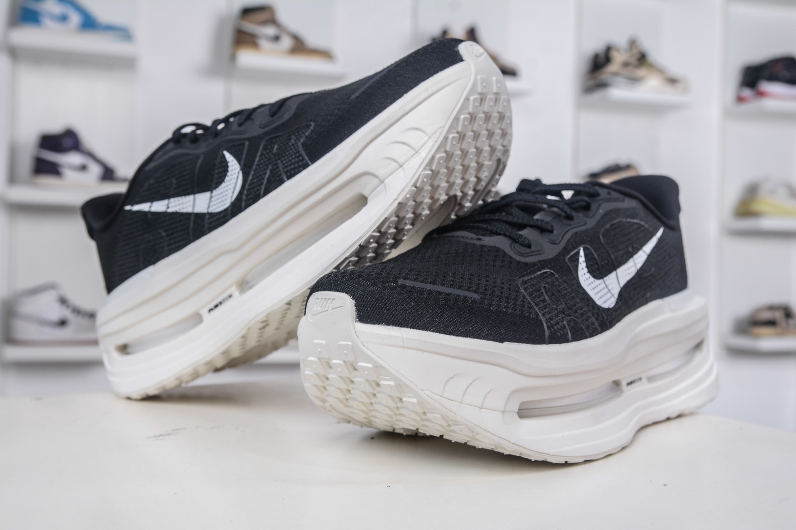 X版 Nike Vomero 19 全掌气垫缓震网面运动跑鞋 HQ2050-007-莆田鞋,莆田鞋货源,高仿鞋,高仿鞋货源,安福档口,莆田高仿鞋,莆田鞋批发,高仿鞋批发,莆田高仿运动鞋,高仿运动鞋,莆田运动鞋 X版 Nike Vomero 19 全掌气垫缓震网面运动跑鞋 HQ2050-007