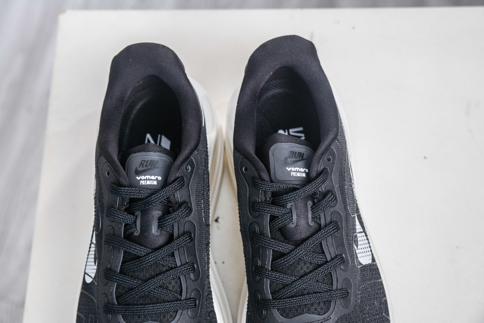 X版 Nike Vomero 19 全掌气垫缓震网面运动跑鞋 HQ2050-007-莆田鞋,莆田鞋货源,高仿鞋,高仿鞋货源,安福档口,莆田高仿鞋,莆田鞋批发,高仿鞋批发,莆田高仿运动鞋,高仿运动鞋,莆田运动鞋 X版 Nike Vomero 19 全掌气垫缓震网面运动跑鞋 HQ2050-007