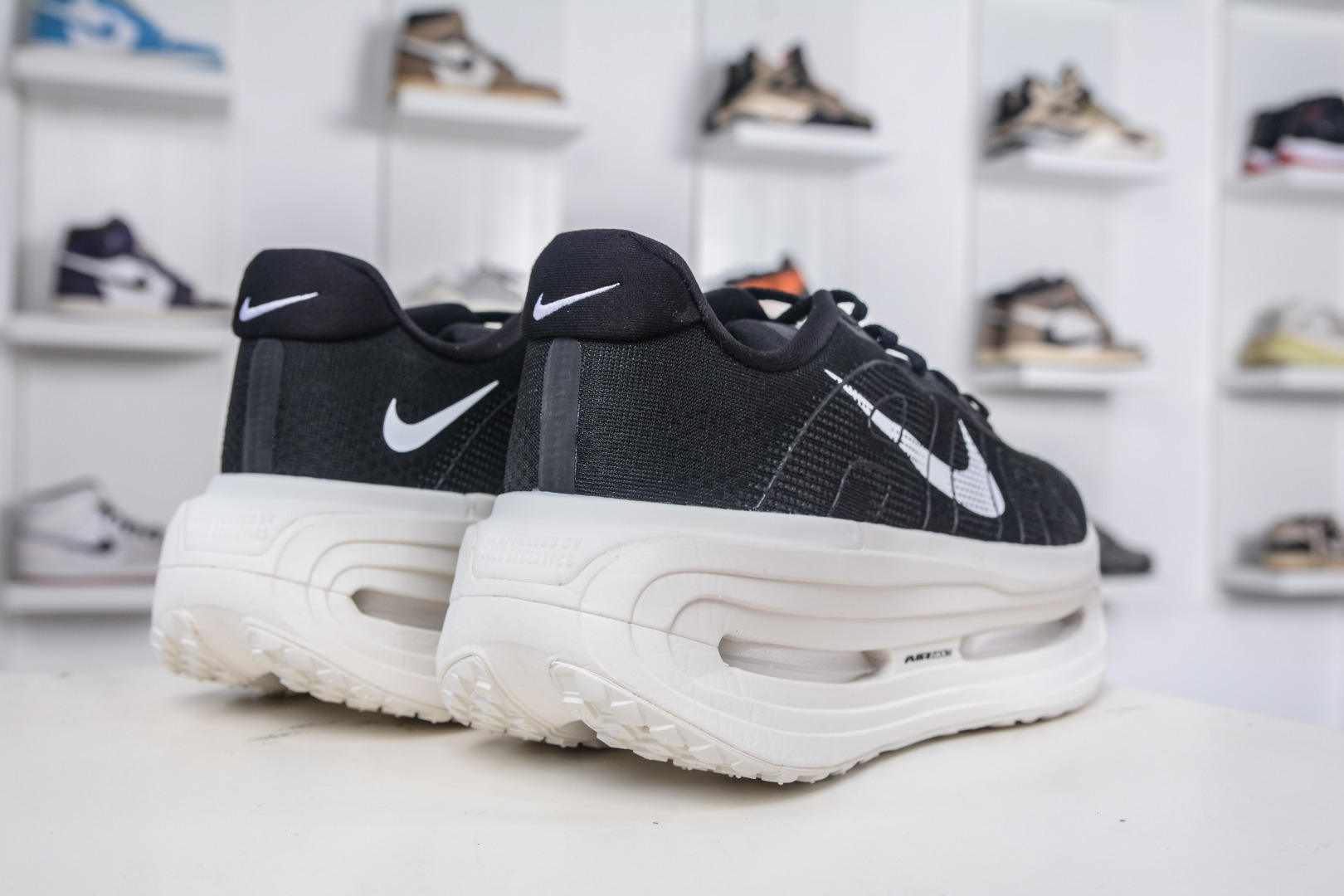 X版 Nike Vomero 19 全掌气垫缓震网面运动跑鞋 HQ2050-007-莆田鞋,莆田鞋货源,高仿鞋,高仿鞋货源,安福档口,莆田高仿鞋,莆田鞋批发,高仿鞋批发,莆田高仿运动鞋,高仿运动鞋,莆田运动鞋 X版 Nike Vomero 19 全掌气垫缓震网面运动跑鞋 HQ2050-007