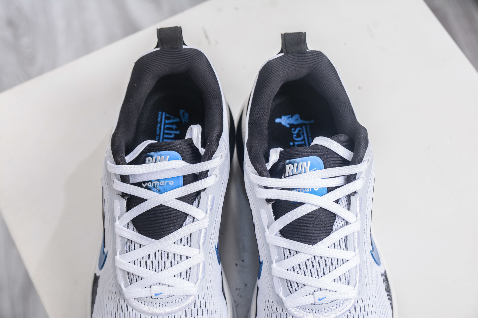 X版 Nike Vomero 18 时尚舒适防滑耐磨 低帮 休闲训练跑步鞋 IB7722-100-莆田鞋,莆田鞋货源,高仿鞋,高仿鞋货源,安福档口,莆田高仿鞋,莆田鞋批发,高仿鞋批发,莆田高仿运动鞋,高仿运动鞋,莆田运动鞋 X版 Nike Vomero 18 时尚舒适防滑耐磨 低帮 休闲训练跑步鞋 IB7722-100