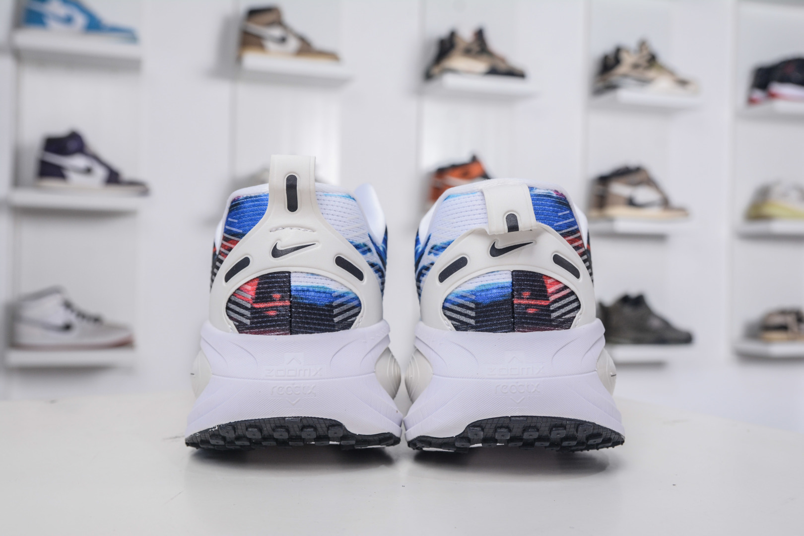 X版 Nike Vomero 18 时尚舒适防滑耐磨 低帮 休闲训练跑步鞋 IB8164-999-Top High Quatity Cheap Sneakers Fashion Clothing Clothes Bags handbags Shoes of all Brand wholesale With The best Quality And Beautiful Price from China Factory Chinese suppliers wholesaler seller X版 Nike Vomero 18 时尚舒适防滑耐磨 低帮 休闲训练跑步鞋 IB8164-999