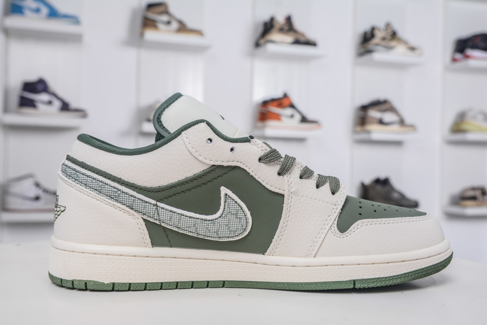 Air Jordan 1 Retro Low x Gucci Collab - White & Green Custom Sneakers 3 cmp i1757869039207 5040 0 2