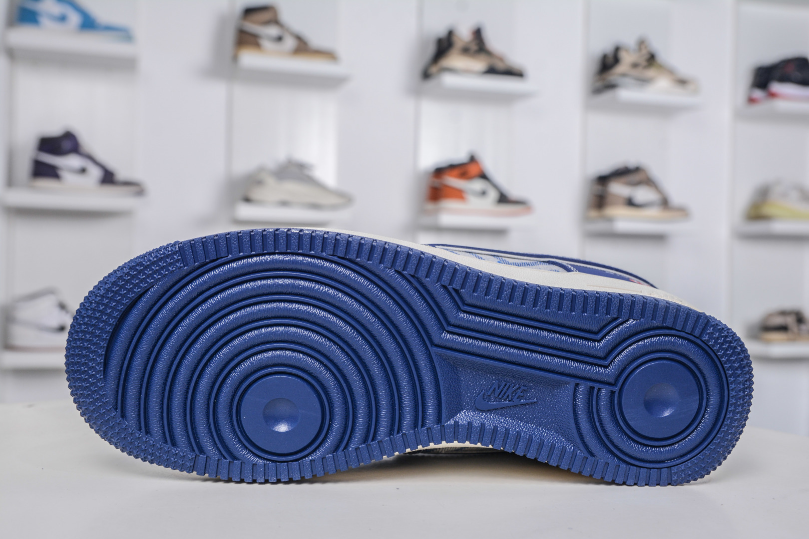 Nike Air Force 1 x Givenchy Deep Sea Blue Sneakers Limited Edition 6 cmp i1757869280324 7791 0 4