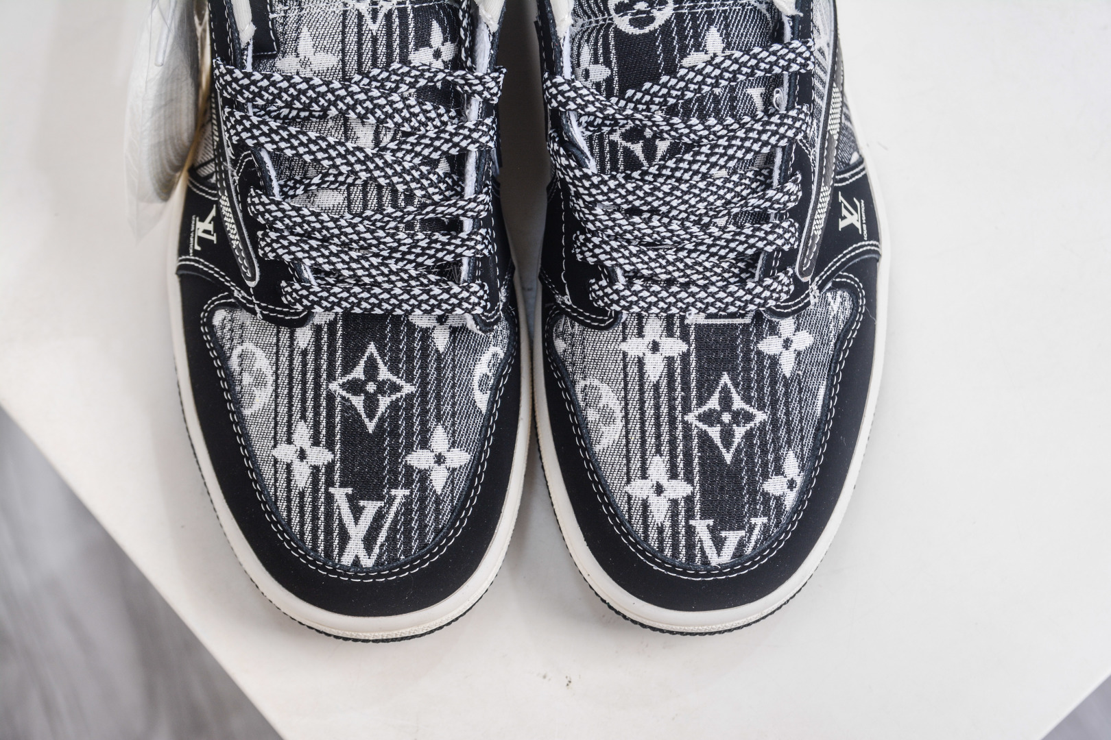 TS x Air Jordan x Louis Vuitton Air Jordan 1 Low - Black Grey Canvas 10 cmp i1757869419673 852 0 8
