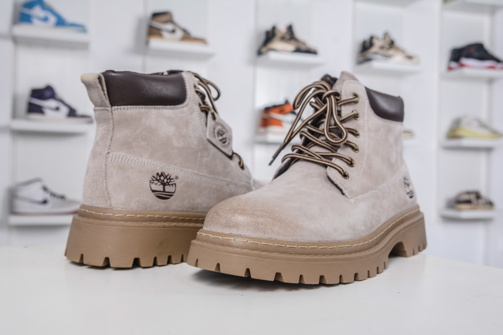 Timberland Men's Premium Waterproof Boot, Outdoor Ankle Boot, Beige Nubuck Leather 4 cmp i1757869591802 2126 0 3