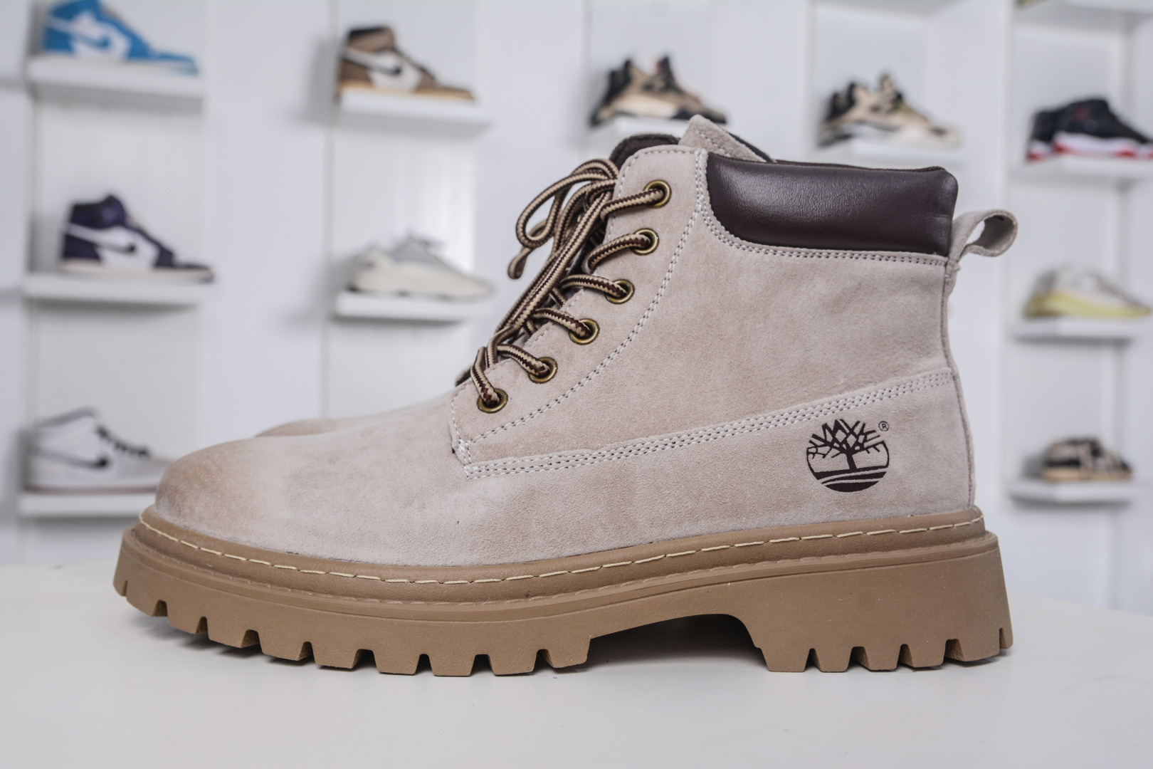 Timberland Men's Premium Waterproof Boot, Outdoor Ankle Boot, Beige Nubuck Leather 1 cmp i1757869591803 3491 0 0