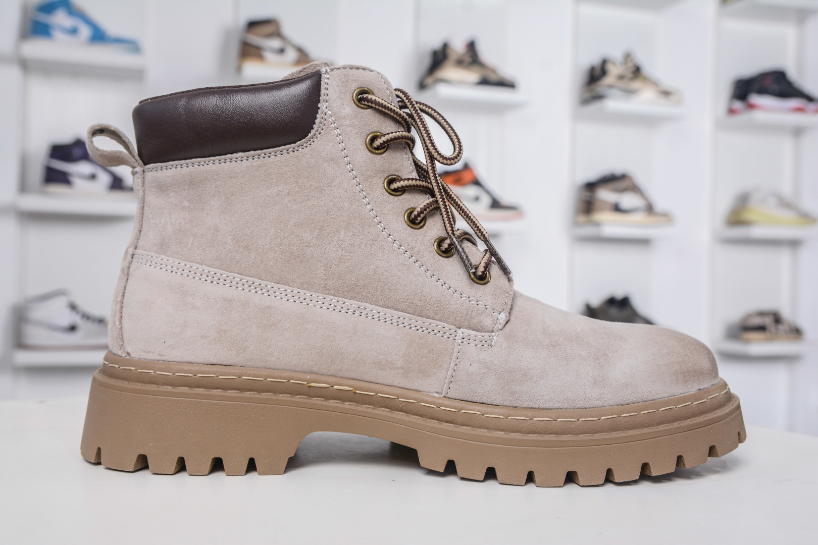 Timberland Men's Premium Waterproof Boot, Outdoor Ankle Boot, Beige Nubuck Leather 3 cmp i1757869591804 4143 0 2
