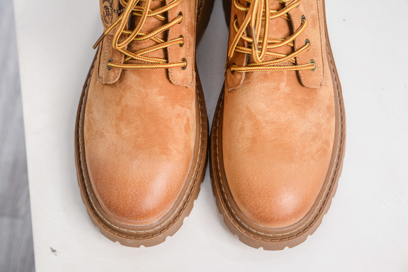 Timberland Outdoor Mid-Top Casual Yellow Boots - Premium Leather Comfort 9 cmp i1757869644367 2612 0 8