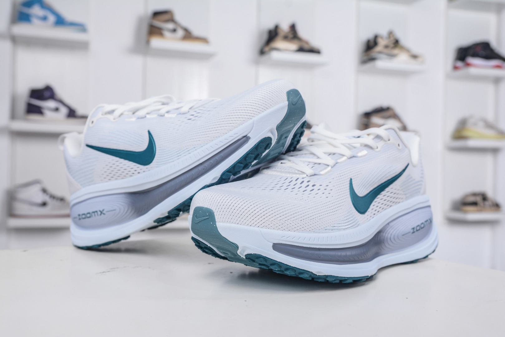 Nike Vomero 18: Stylish, Comfortable, and Durable Running & Training Shoes 5 cmp i1757869823346 8590 0 3