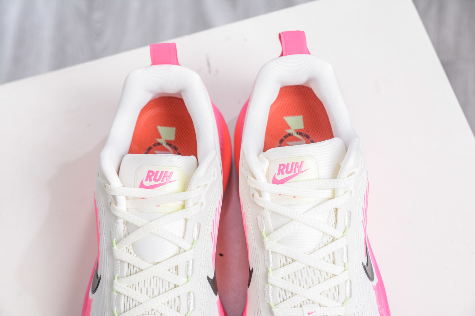 Nike Vomero 18: Stylish Comfort, Anti-Slip, and Durable Low-Top Running Shoes 9 cmp i1757869887473 110 0 7